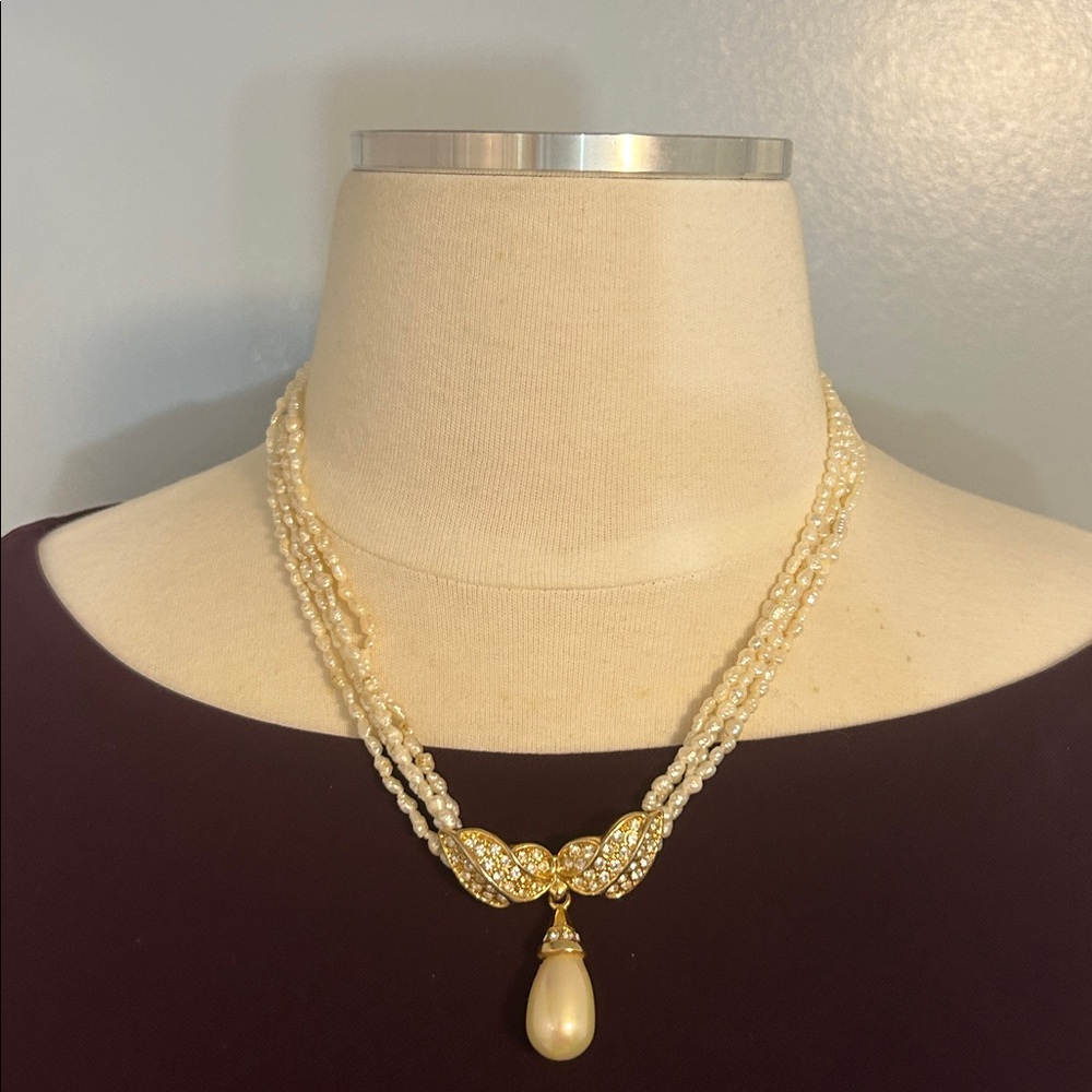 Elegant Pearl Gold Necklace‎